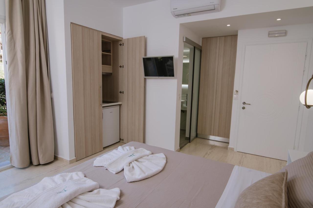 Dora Apartments Agia Pelagia  Extérieur photo