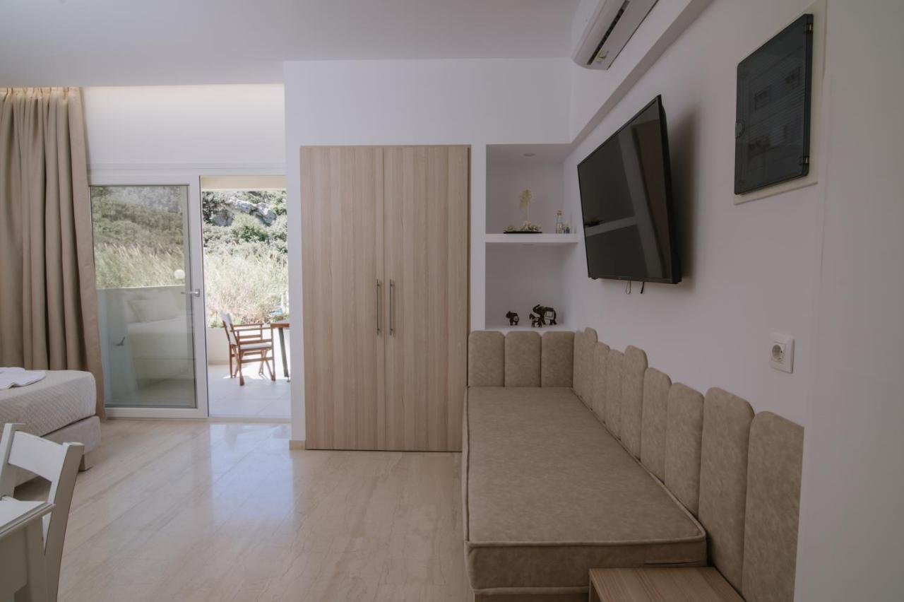 Dora Apartments Agia Pelagia  Extérieur photo
