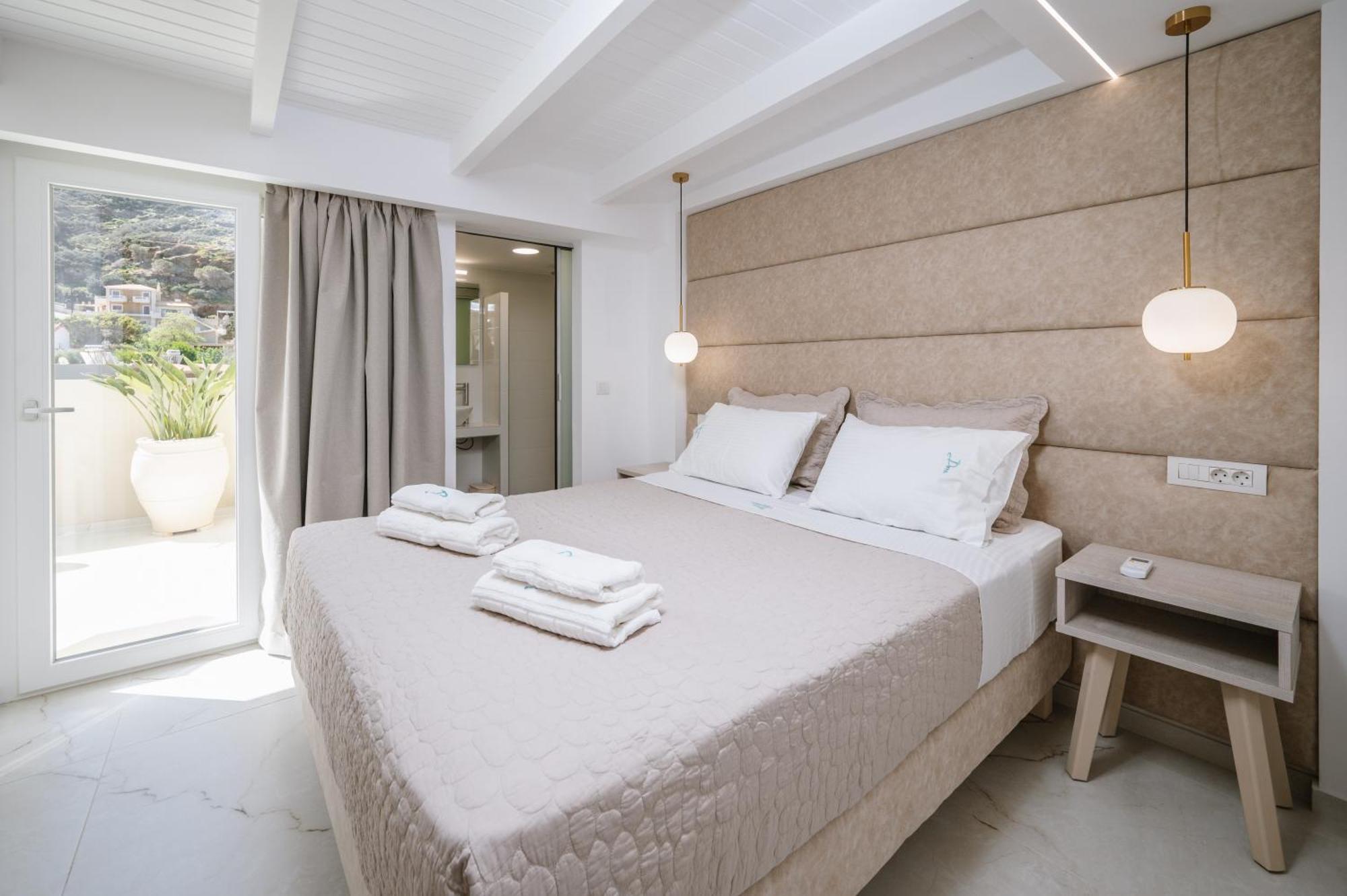Dora Apartments Agia Pelagia  Extérieur photo