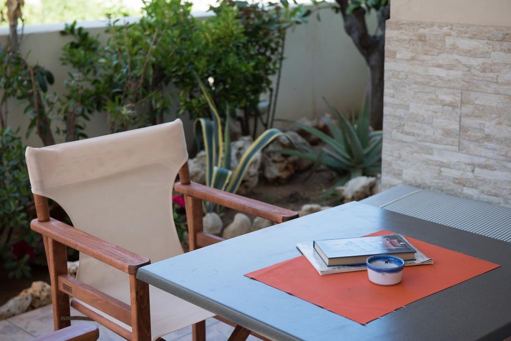 Dora Apartments Agia Pelagia  Extérieur photo